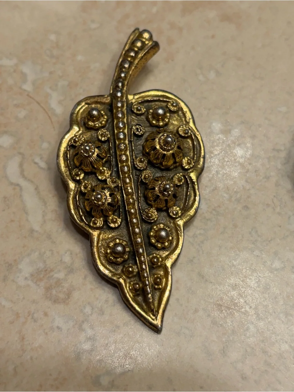 Vintage Etrusceana Gold Leaf Filigree Pins Set of 2
